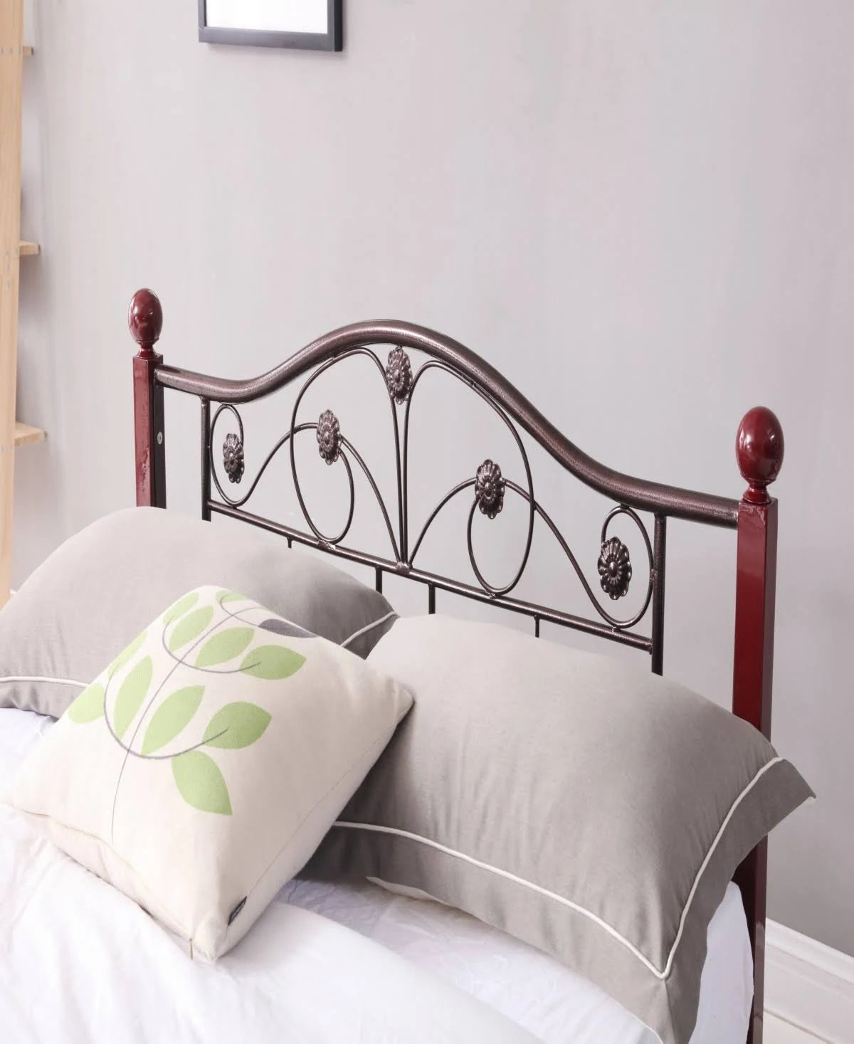 Twin Metal Bed F9567