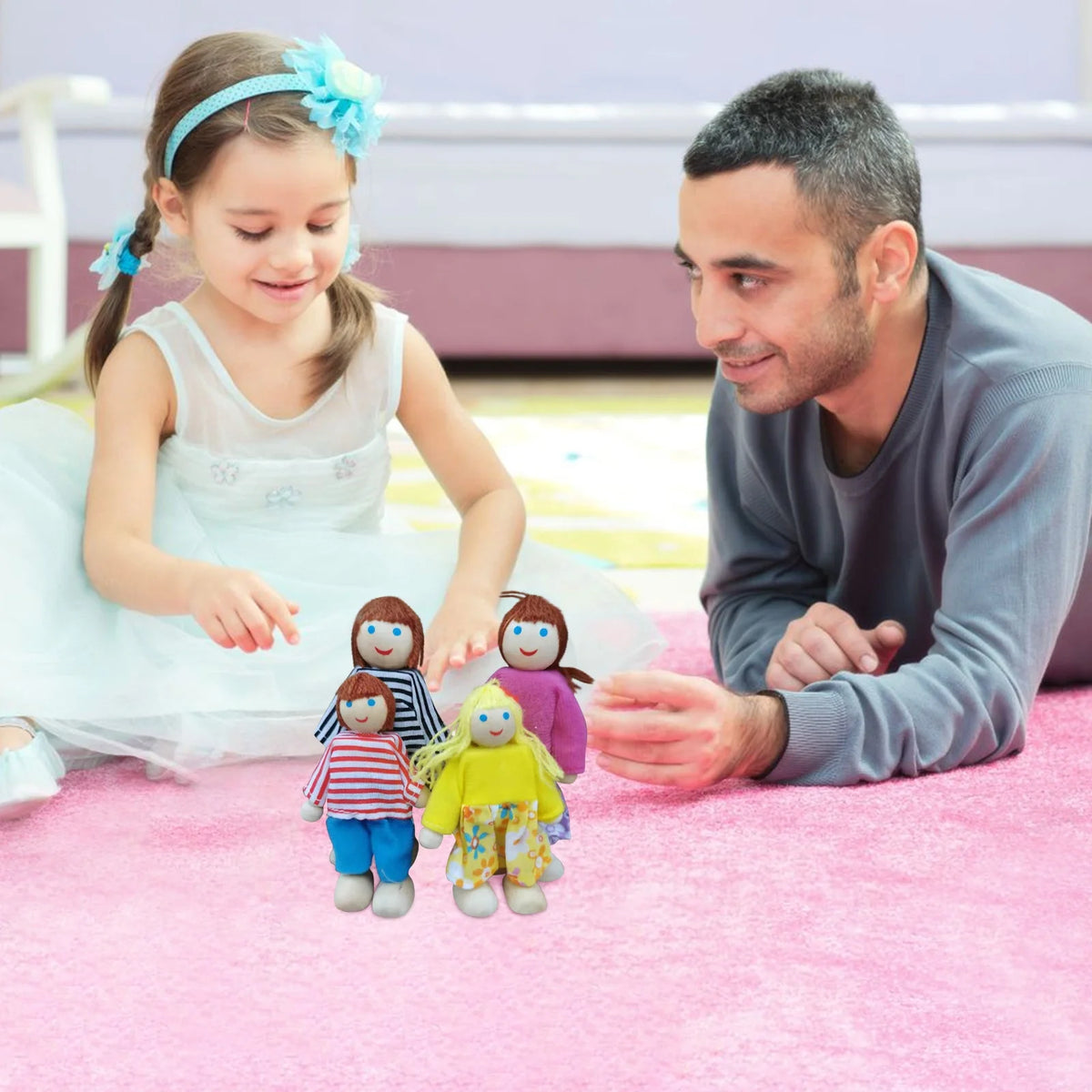 Dolls House 4 People Set Doll Toy L4477
