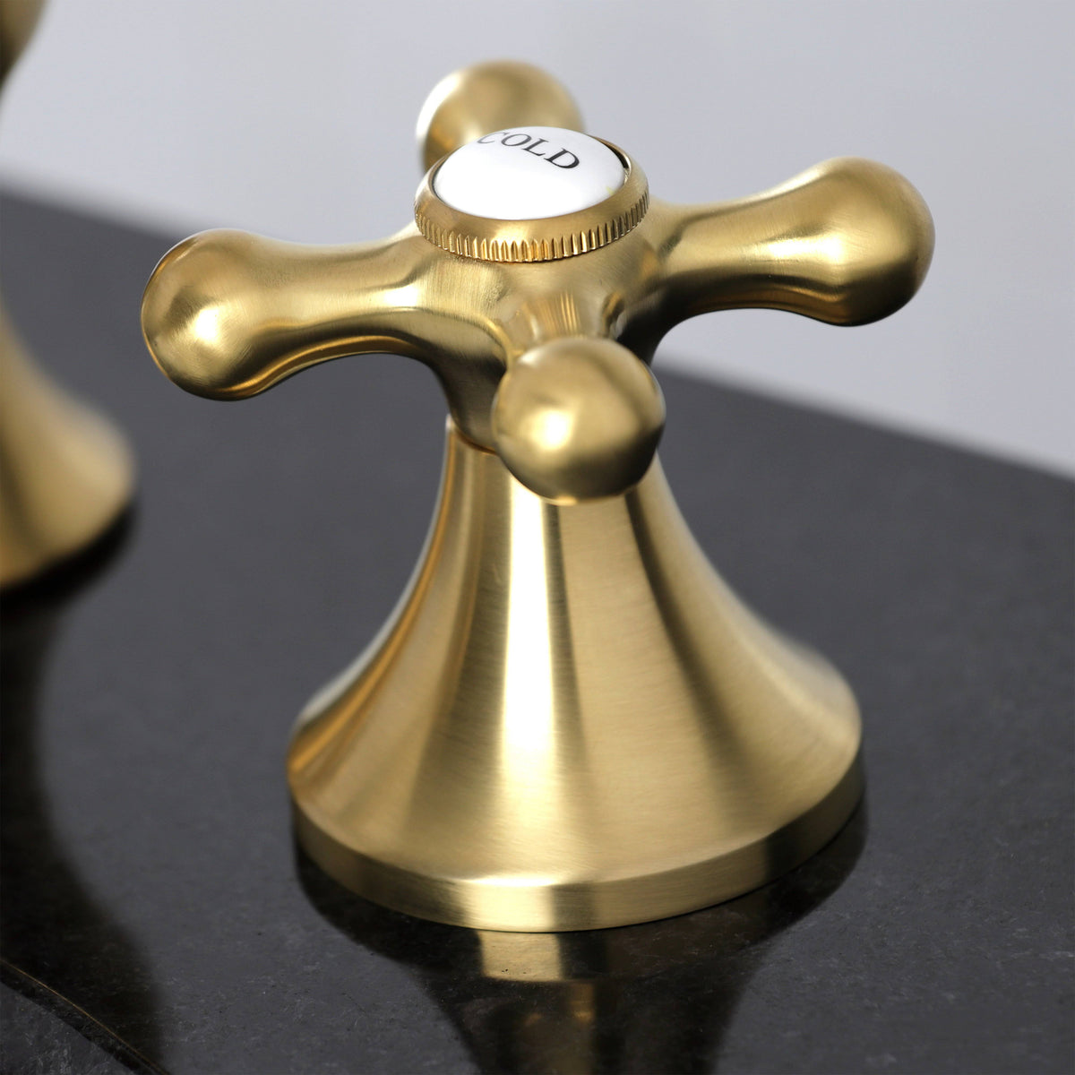 Matte Black Vintage Widespread Bathroom Faucet R266920